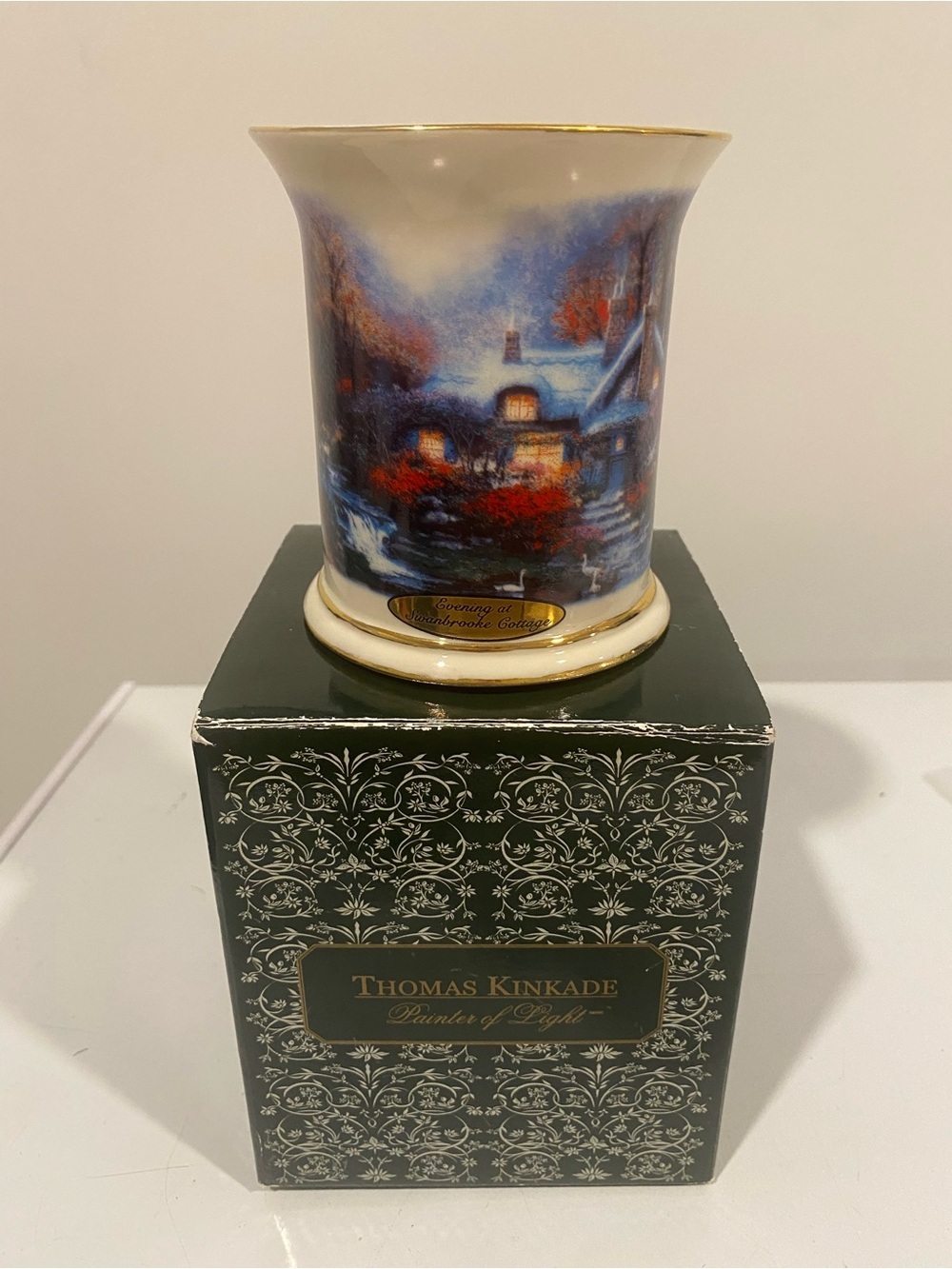 Thomas Kinkade Evening At Swanbrooke Cottage Candle Holder 2004 Avon With Box